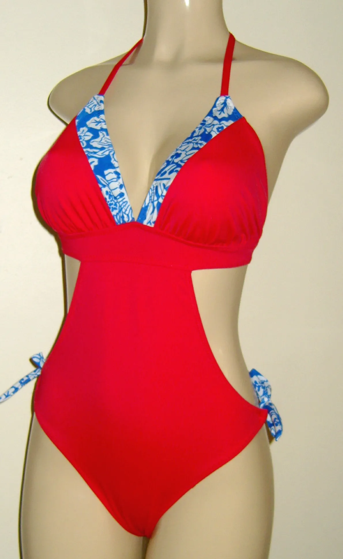 Triangle top monokini with adjustable sides and scrunched butt- Sale Monokini